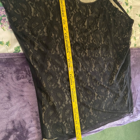 Beautiful Short Sleeve Black Lace Michael Kors Top with Nude Lining - Picture 9 of 9